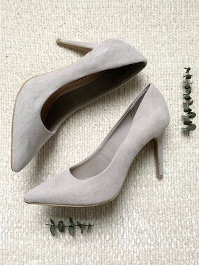NWT Grey Suede Pointed Heel Stilettos